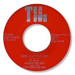 A little bit (of luck) - TEE TOWN 67146